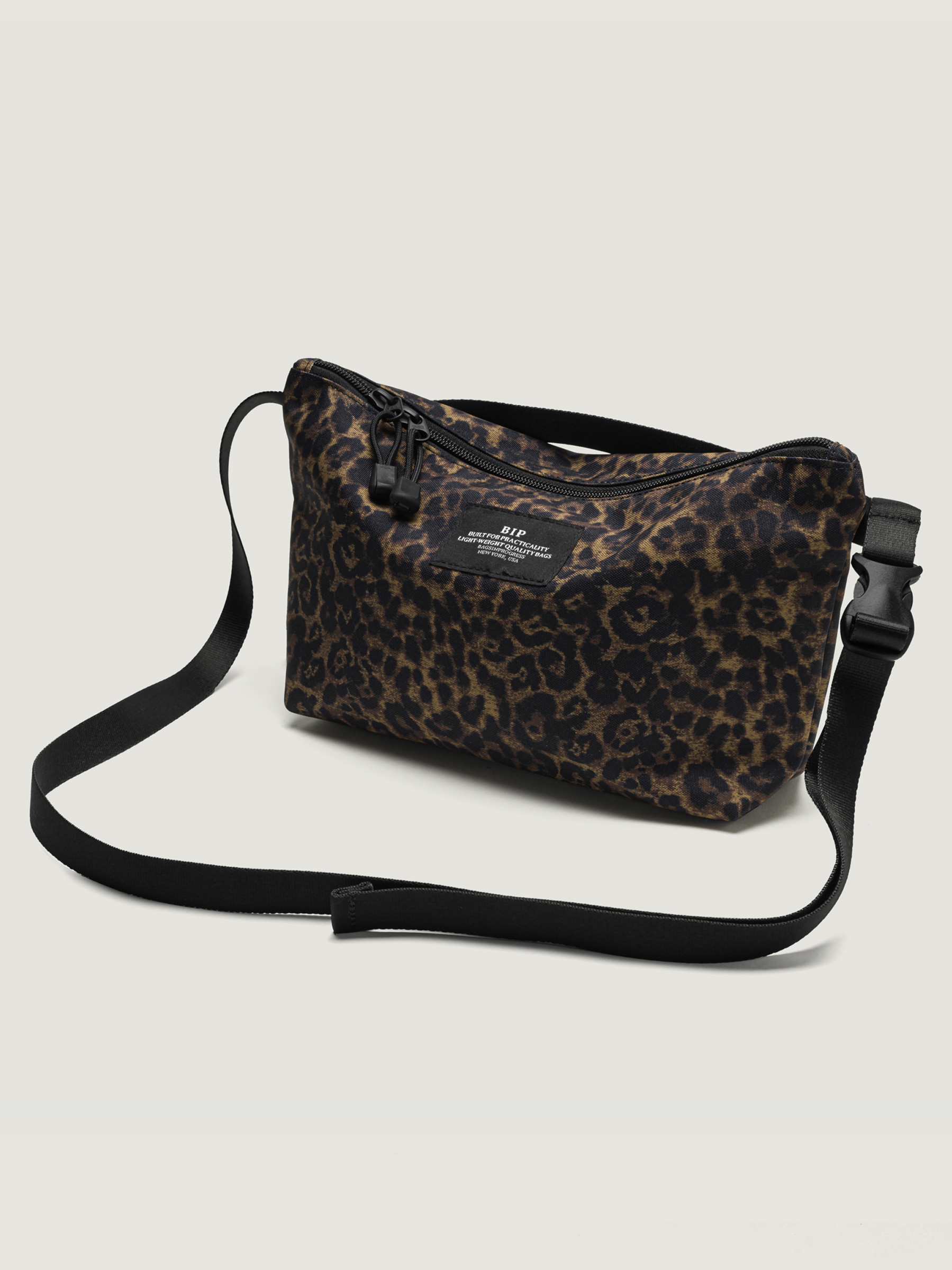 BAGS IN PROGRESS FANNYPACK Crossbody Leopard